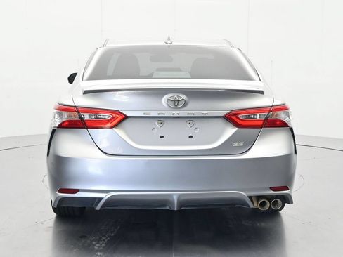 Used 2020 Toyota Camry SE w/ Convenience Package FWD image 6