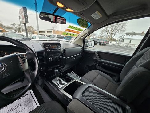 Used 2013 Nissan Titan SV w/ SV Value Truck Pkg image 17