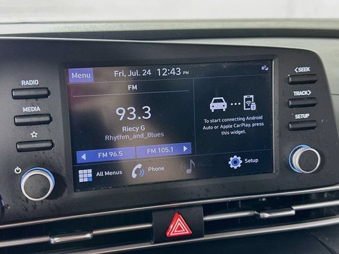 Used 2023 Hyundai Elantra SEL FWD image 25