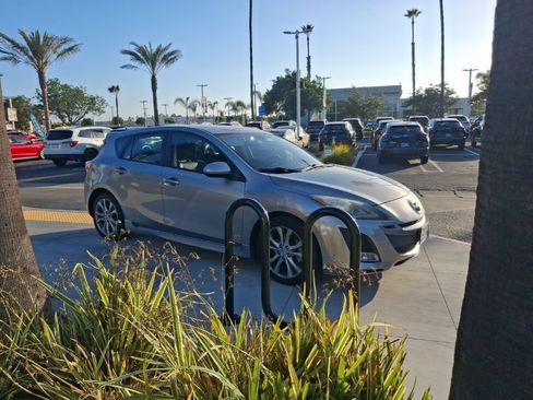 Used 2011 MAZDA MAZDA3 s Grand Touring w/ Tech Pkg FWD image 34