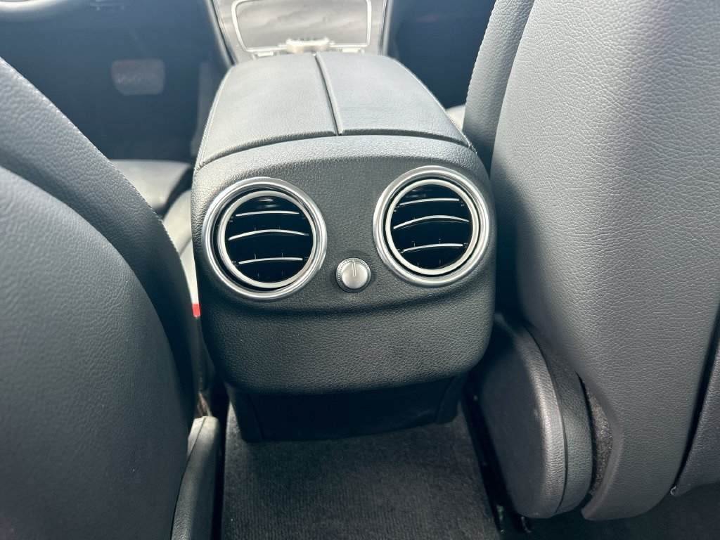 Used 2017 Mercedes-Benz C 300 Sedan image 29