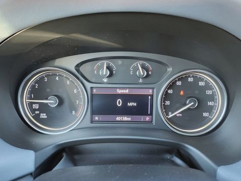 Used 2023 Buick Enclave Essence image 18