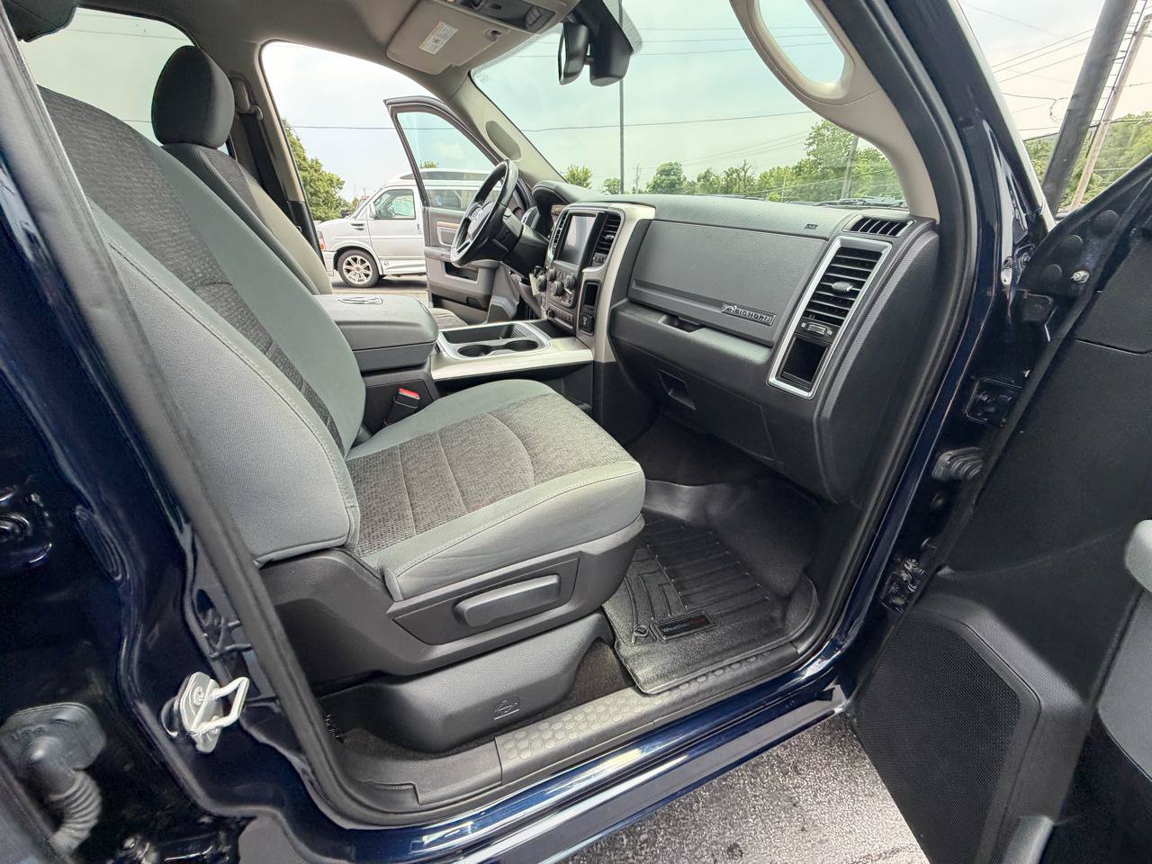 Used 2016 RAM 1500 Big Horn AWD/4WD image 49