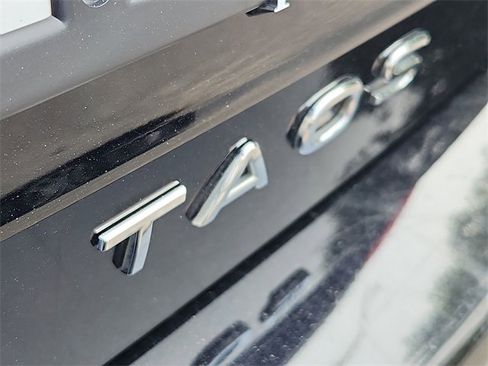 Certified 2022 Volkswagen Taos SE w/ Panoramic Sunroof Package image 30