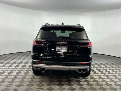 Used 2025 GMC Acadia Elevation w/ Elevation Premium Package image 7