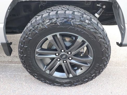 Used 2021 Ford F150 Lariat image 16