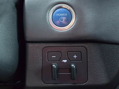 Used 2024 Toyota Sequoia Platinum AWD/4WD image 26