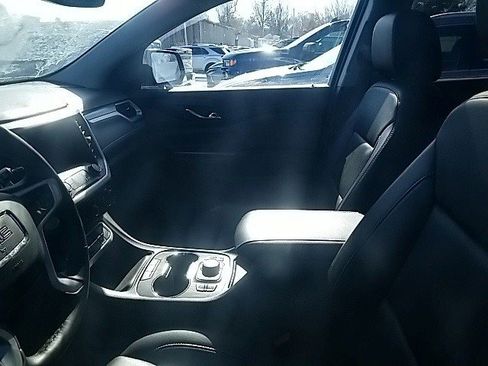 Certified 2023 GMC Acadia SLT w/ Elevation Edition image 23