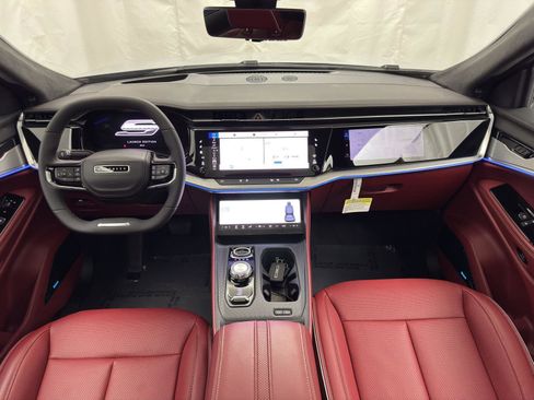 Used 2024 Jeep Wagoneer Launch Edition image 34