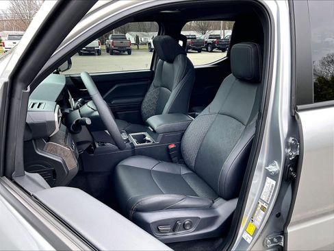 Used 2025 Toyota Tacoma Limited image 10