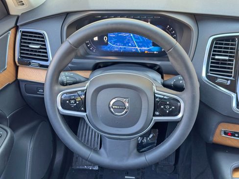 Used 2023 Volvo XC90 B6 Plus w/ Protection Package Premier AWD/4WD image 20