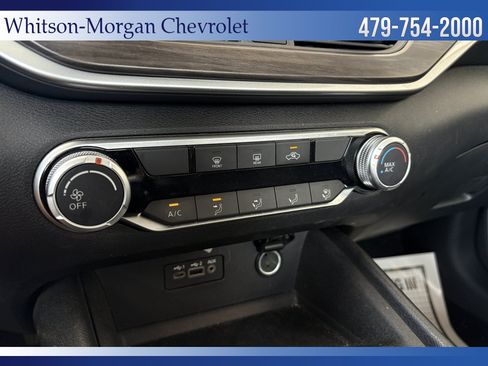 Used 2025 Nissan Altima 2.5 SV FWD image 25