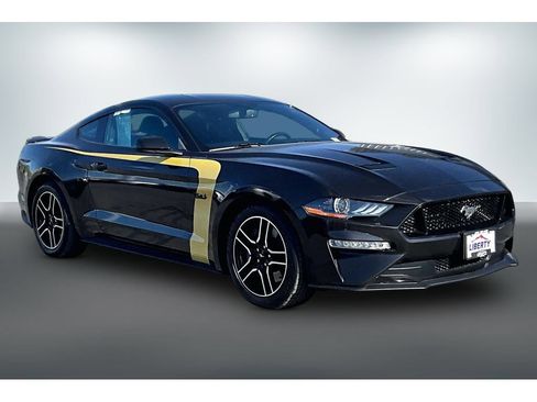 Used 2020 Ford Mustang GT RWD image 3