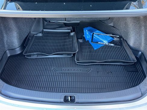 Used 2025 Toyota Corolla LE image 16