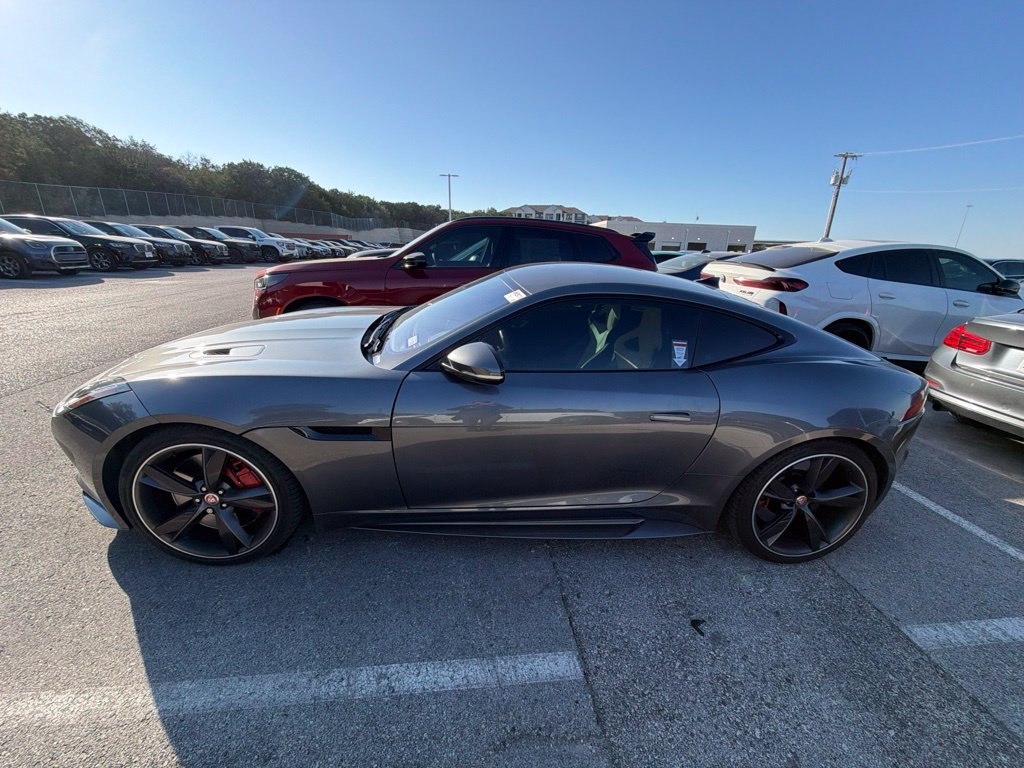 Used 2017 Jaguar F-TYPE R AWD/4WD image 2