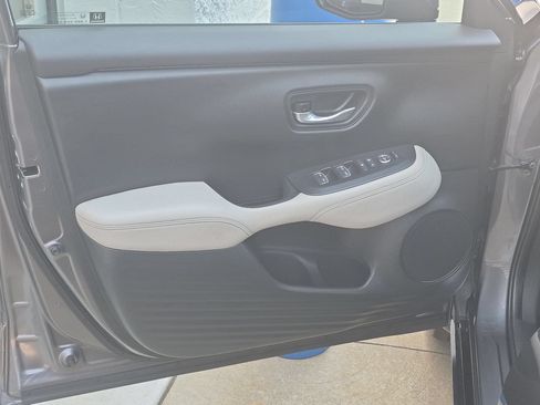 Used 2025 Honda HR-V EX-L image 12