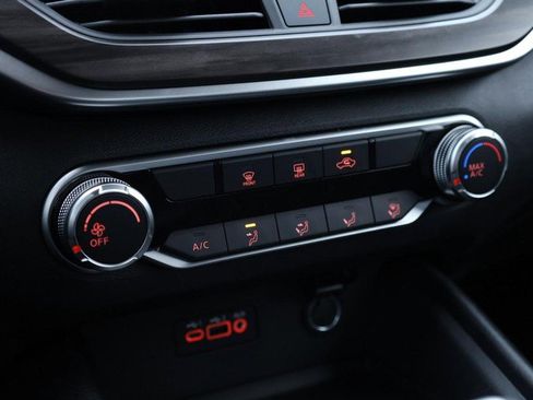 New 2025 Nissan Altima 2.5 SV image 13