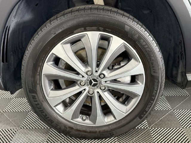 Used 2020 Mercedes-Benz GLE 350 4MATIC w/ MBUX Technology Package image 34