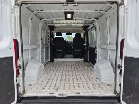 Used 2025 RAM ProMaster 2500 w/ Convenience Group FWD image 20