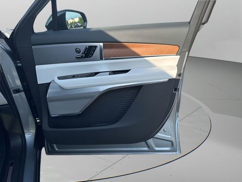 New 2026 Cadillac Vistiq Luxury image 11