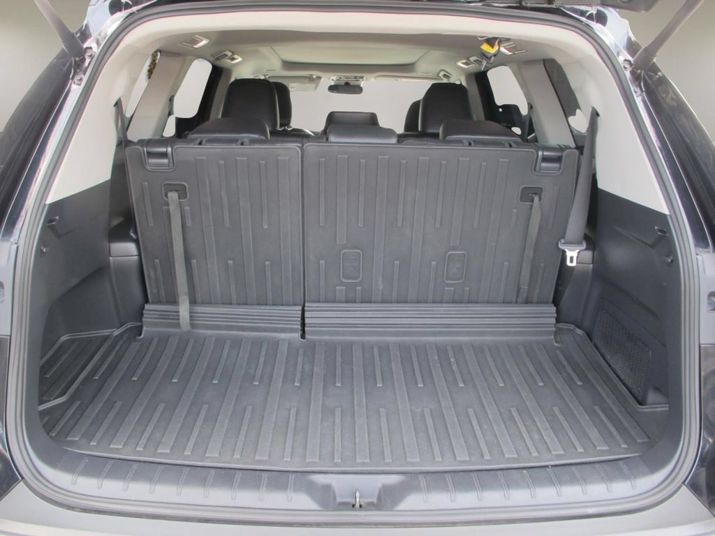 Used 2025 Toyota Grand Highlander AWD image 24