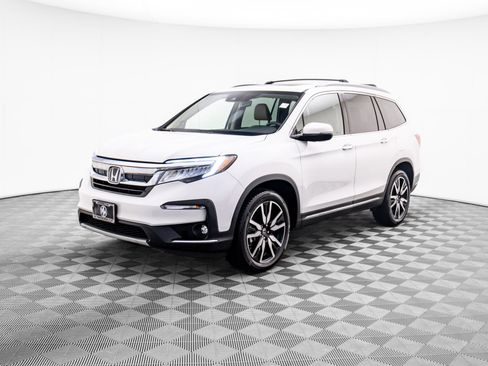 Used 2021 Honda Pilot Touring image 3