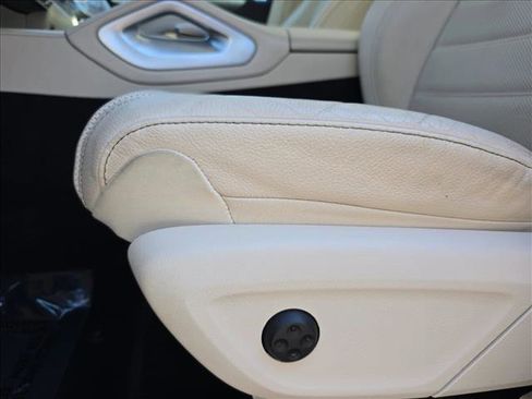 Used 2022 Mercedes-Benz GLS 450 4MATIC image 29