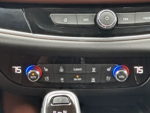 Certified 2020 Buick Enclave Avenir w/ Avenir Technology Package image 28