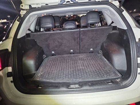 Used 2019 Jeep Compass Latitude w/ Popular Equipment Group image 6