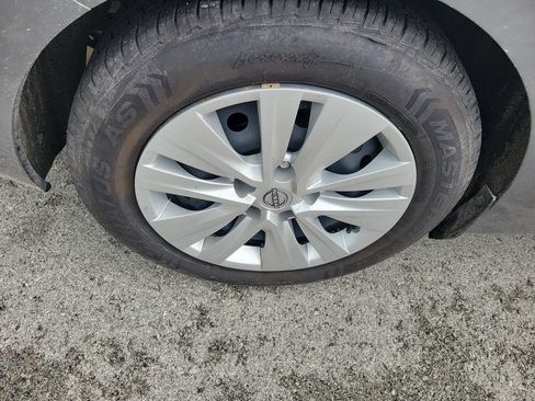 Used 2024 Nissan Sentra S FWD image 16