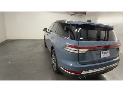 Used 2026 Lincoln Aviator 2WD image 7