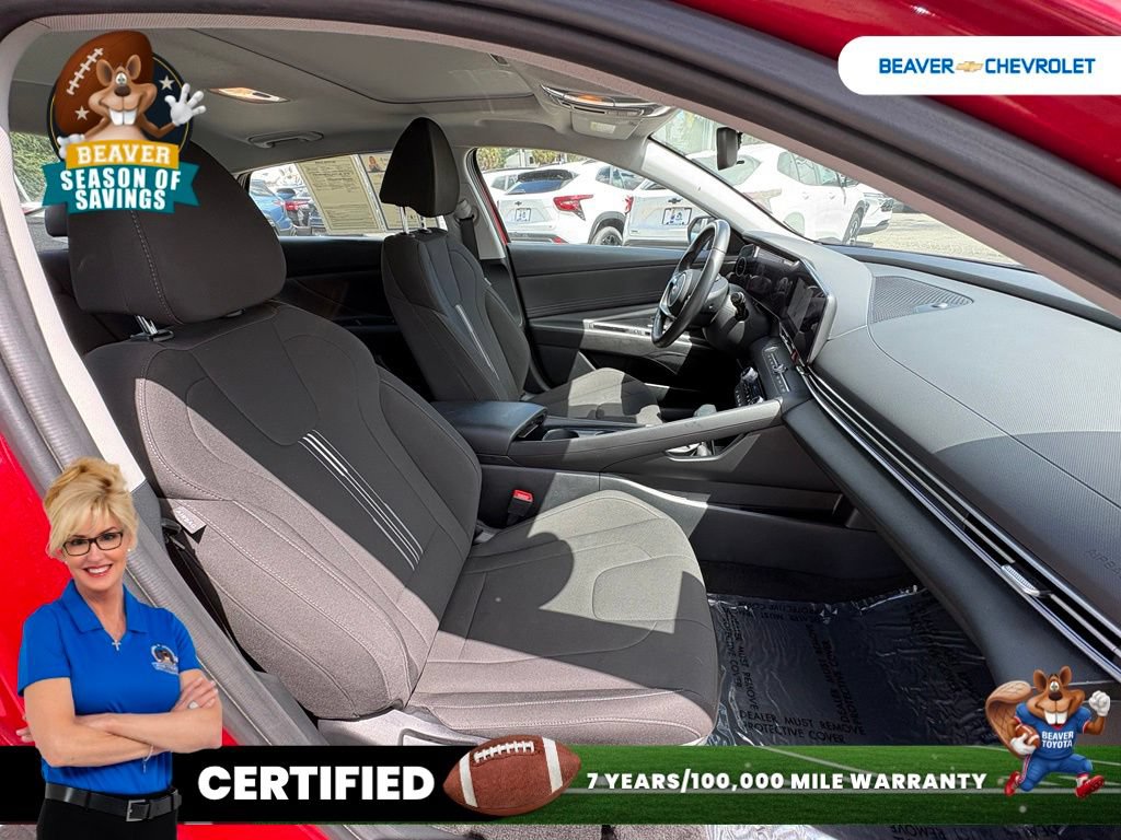 Used 2025 Hyundai Elantra SEL FWD image 26