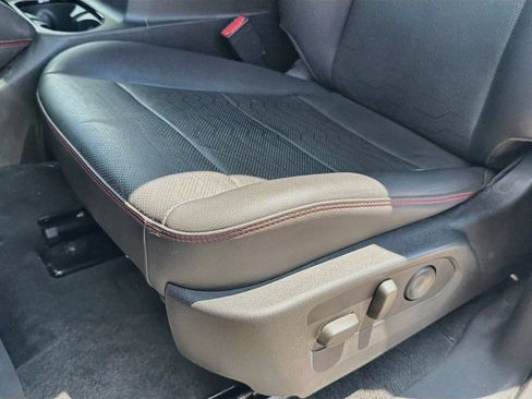 Used 2023 Chevrolet Colorado Z71 w/ Z71 Convenience Package 2 AWD/4WD image 19