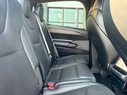 Used 2022 Tesla Model X AWD/4WD image 16