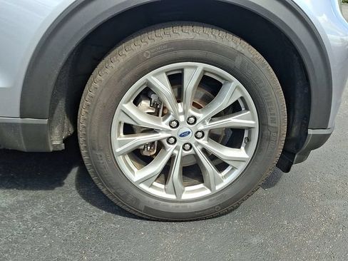 Used 2023 Ford Explorer XLT w/ Equipment Group 202A AWD/4WD image 8