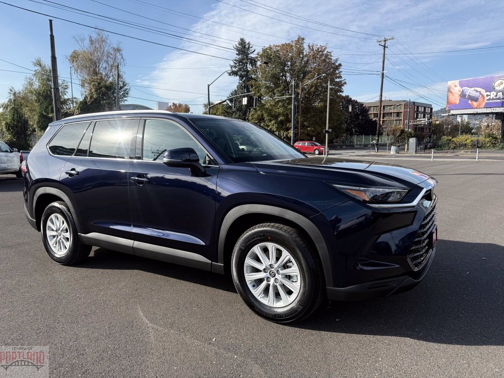 New 2026 Toyota Grand Highlander XLE FWD image 1