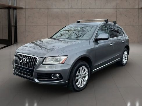 Used 2017 Audi Q5 2.0T Premium w/ Audi MMI Navigation Plus image 2