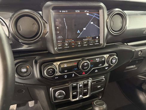 Used 2022 Jeep Gladiator Sport image 13