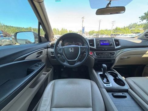 Used 2017 Honda Ridgeline RTL image 15