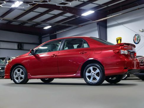 Used 2011 Toyota Corolla S image 14