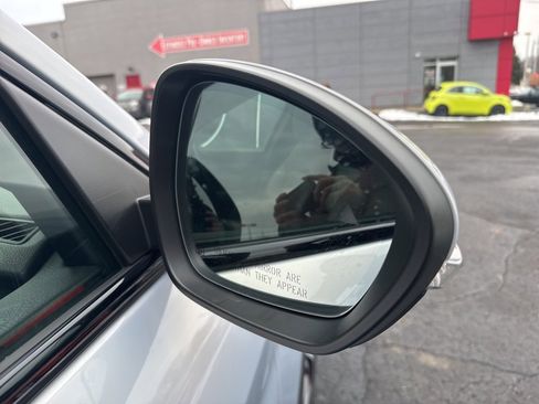 Used 2023 Alfa Romeo Stelvio Ti image 19