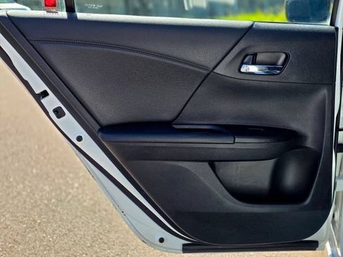 Used 2015 Honda Accord Sport image 43