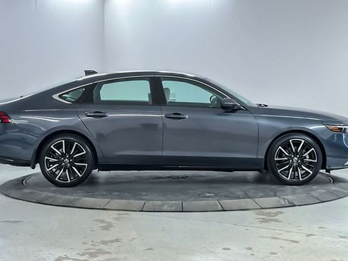 Used 2025 Honda Accord Touring image 8