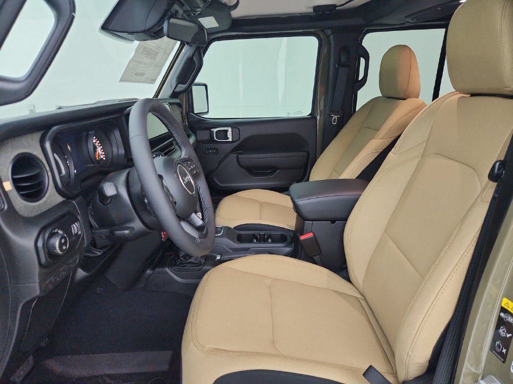 New 2026 Jeep Gladiator Willys AWD/4WD image 18