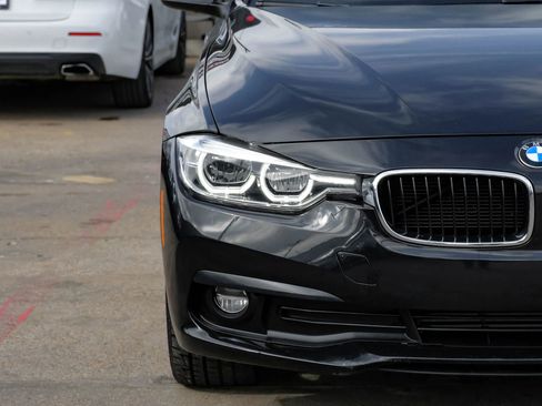 Used 2018 BMW 320i Sedan image 55