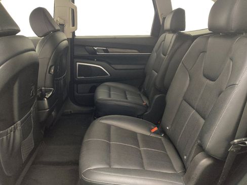 Used 2022 Kia Telluride EX w/ EX Premium Package FWD image 18