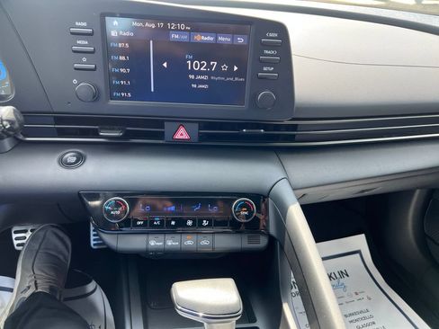 Used 2025 Hyundai Elantra Sport w/ Cargo Package FWD image 21