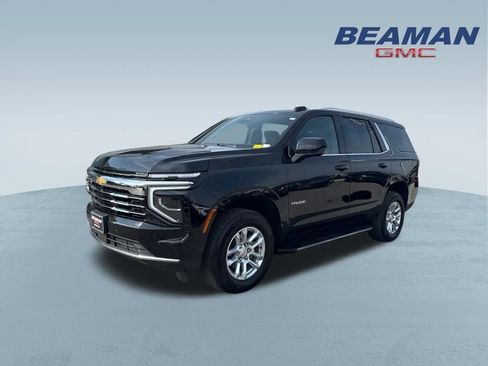 Used 2025 Chevrolet Tahoe LT AWD/4WD image 3