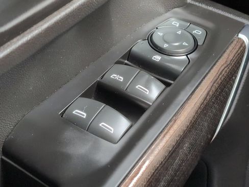 Used 2021 Chevrolet Silverado 3500 LT w/ Convenience Package AWD/4WD image 22