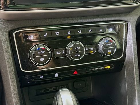 Used 2020 Volkswagen Atlas SEL AWD/4WD image 21